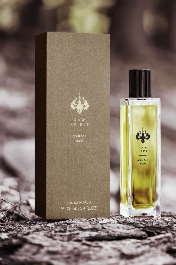 A fragrance like Winter Oak, for both men and women, is a luscious, deep scent. If you enjoy a smooth, woodsy scent, Winter Oak is fitting for you. Winter Oak is great to apply in the morning as its clean, earthy scent will stick with you throughout your day.